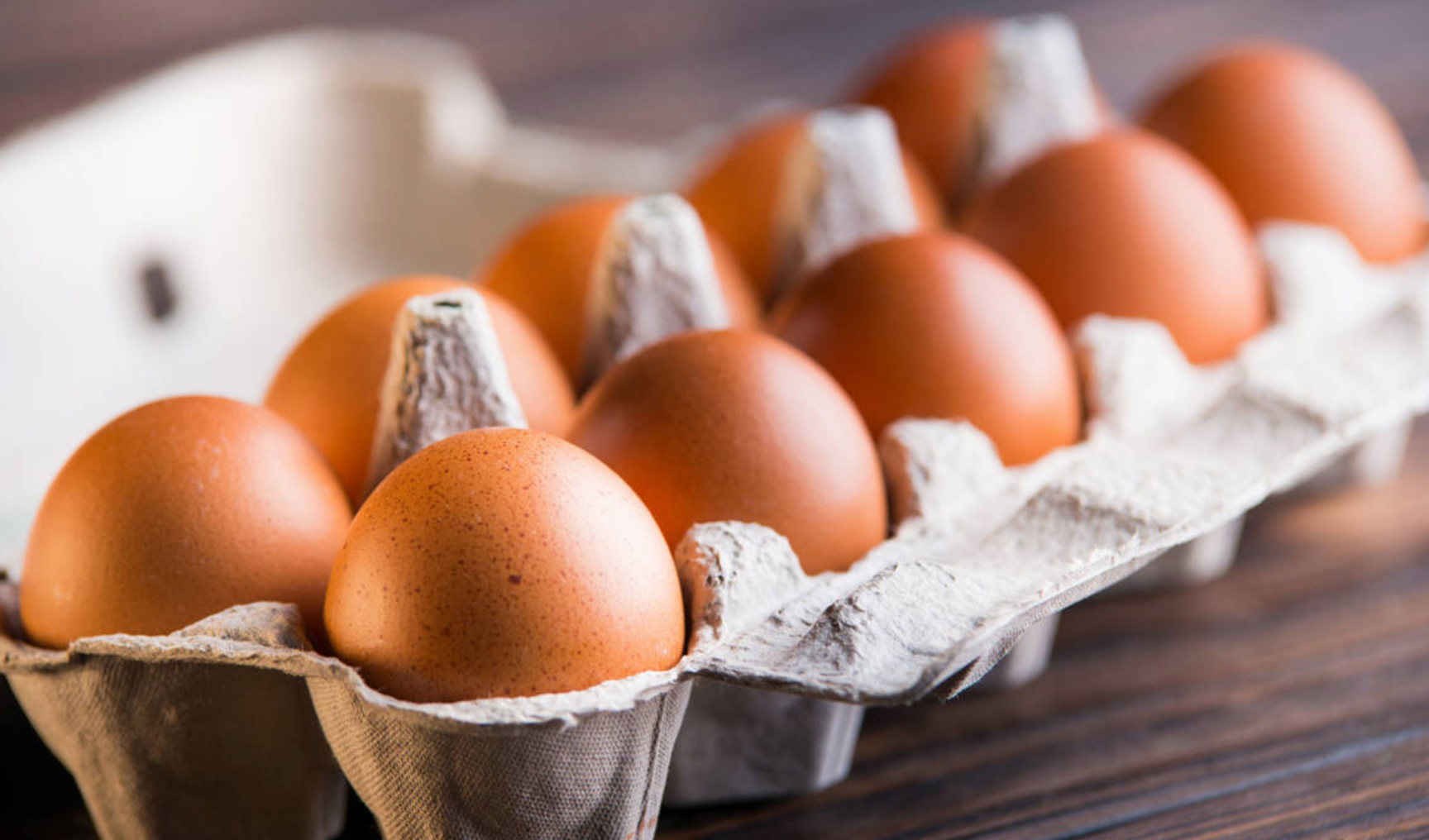 Retiran del mercado cajas de huevos tras brote de salmonela en EU